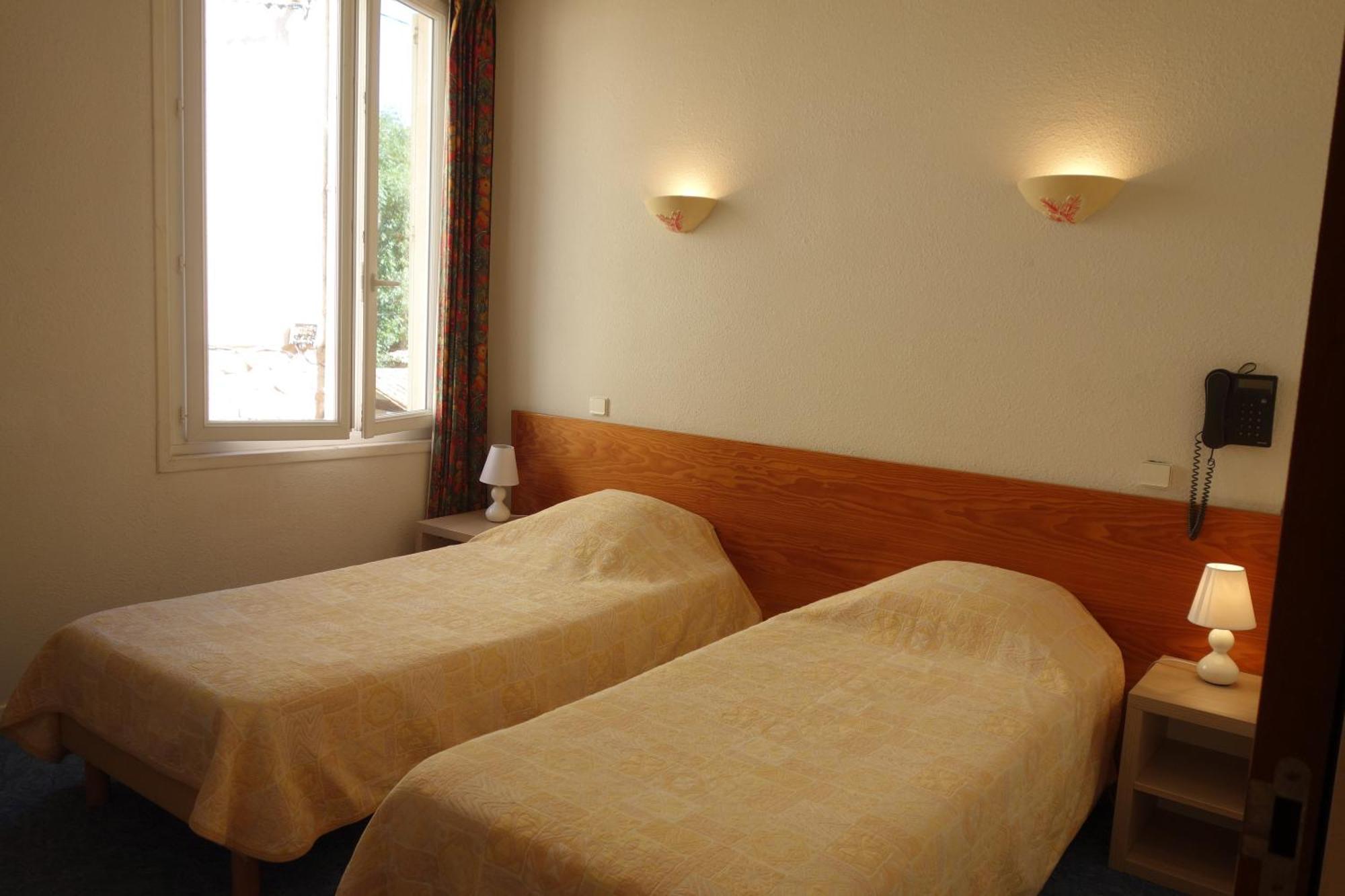 Hotel Le Prejoly サン・ヴァリエ・ド・ティエ 部屋 写真